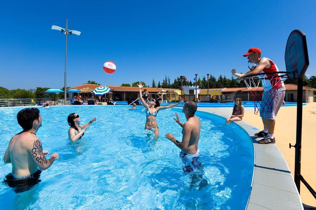 Mobile Homes Premium Vista Mare Park Umag By Camp4You Kültér fotó